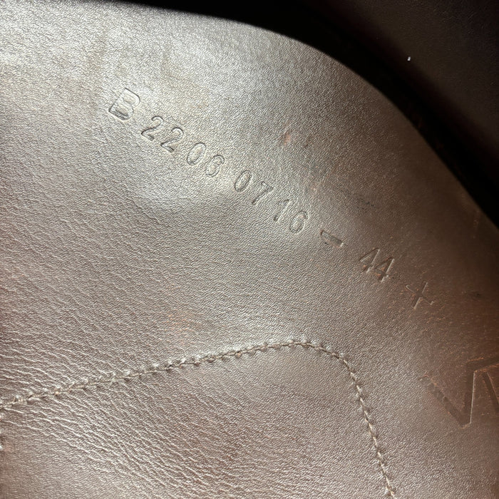 Bates Victrix Jumping Saddle