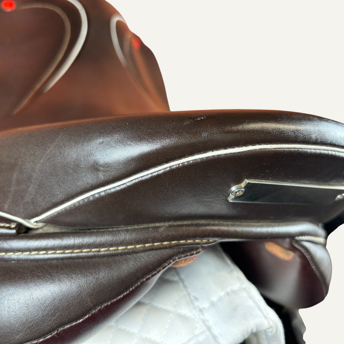 John Whitaker Overton Adjustable Jumping Saddle