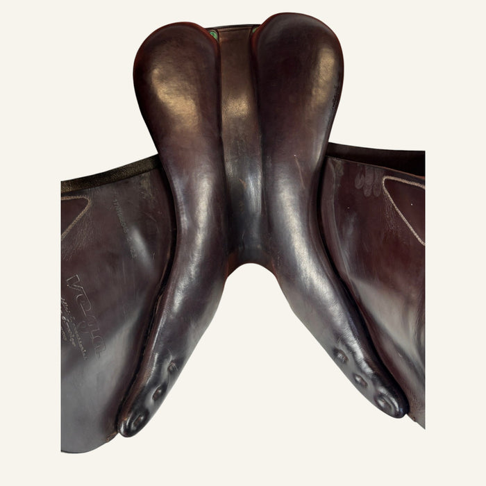 Amerigo Vega Jumping Saddle
